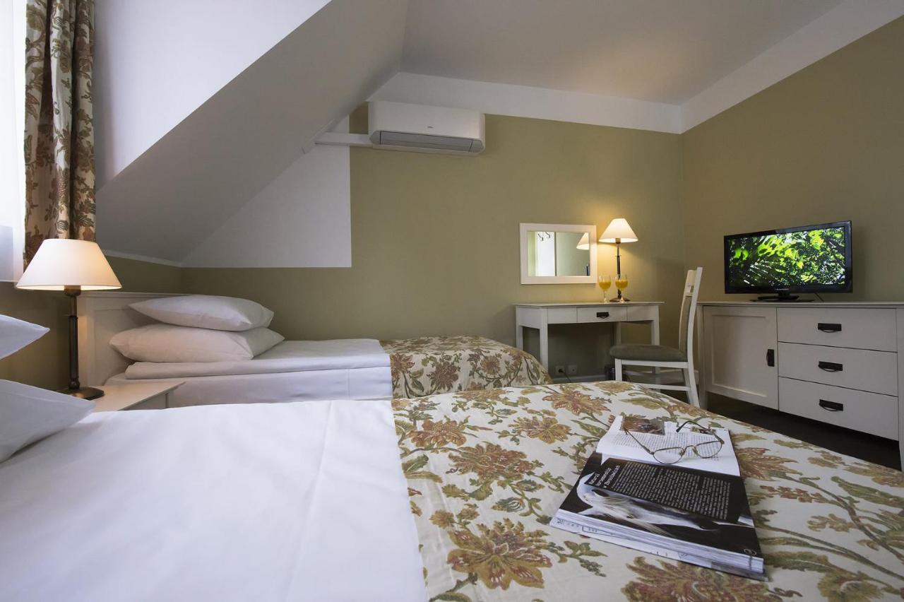 Warmia Park Hotel ออลชติน ภายนอก รูปภาพ