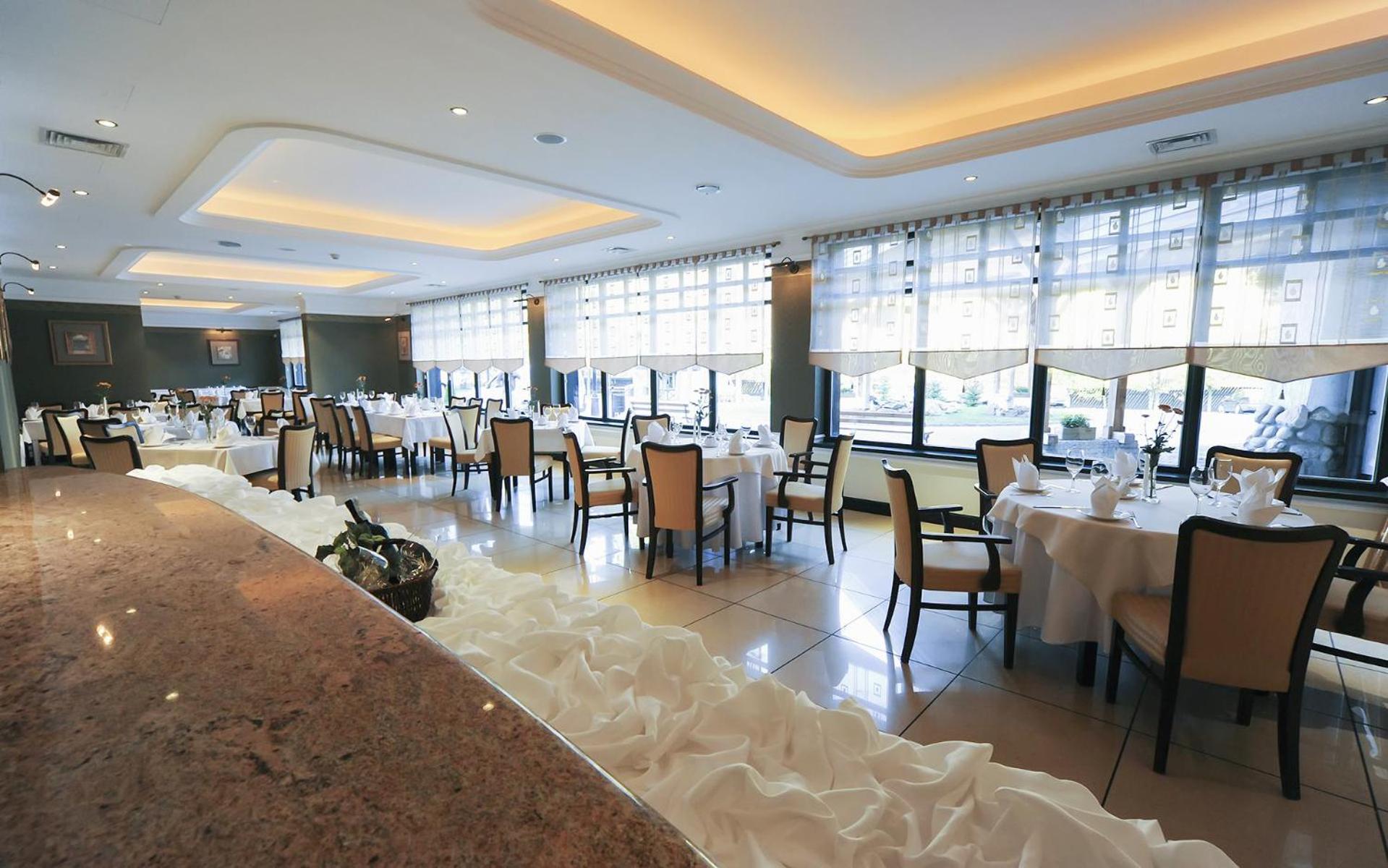 Warmia Park Hotel ออลชติน ภายนอก รูปภาพ