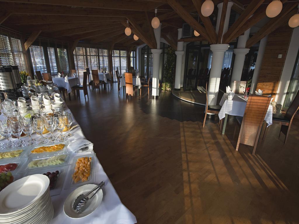 Warmia Park Hotel ออลชติน ภายนอก รูปภาพ